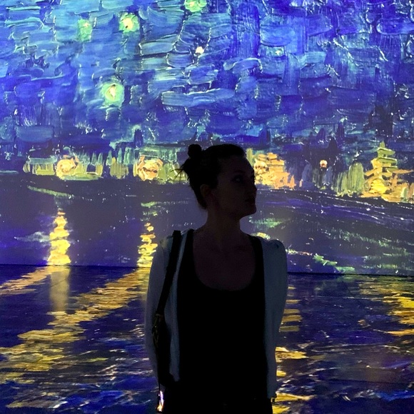 Meet your Posher, Lauren - Picture 1 of 1